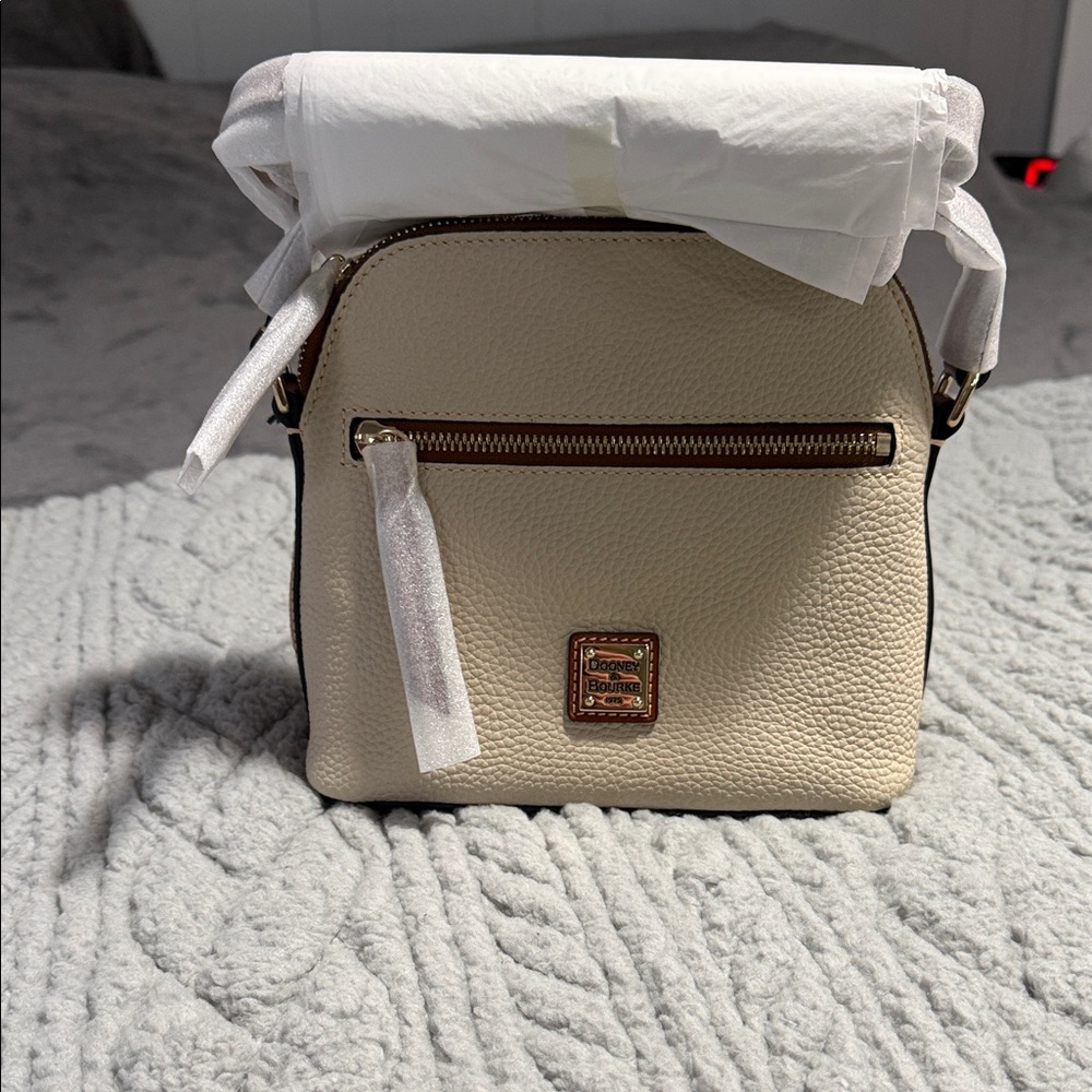 Dooney & Bourke Bone Pebbled Leather Zip Crossbody with Gold Hardware - Picture 5 of 6